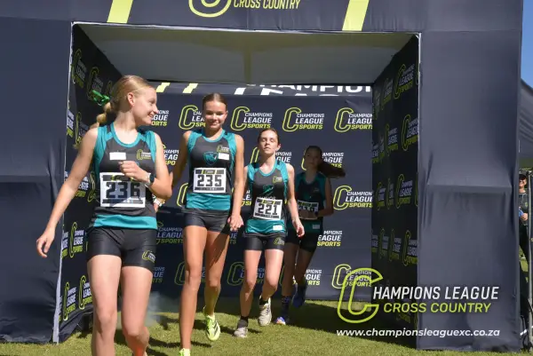 Mia Van Huÿssteen — CLXC