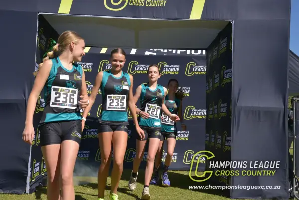 Mia Van Huÿssteen — CLXC