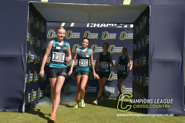 Mia Van Huÿssteen — CLXC