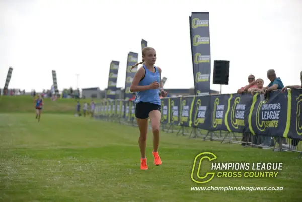Mia Van Huÿssteen — CLXC