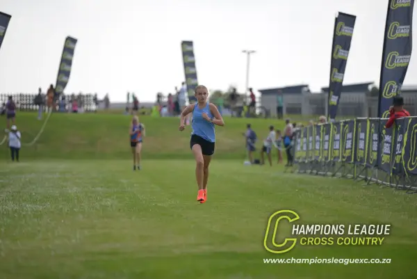 Mia Van Huÿssteen — CLXC